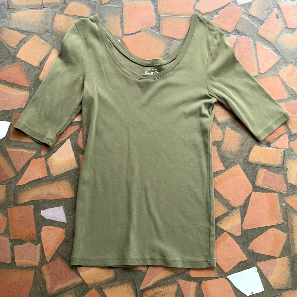 JCREW Slim perfect scoopneck tee Olive green; SM